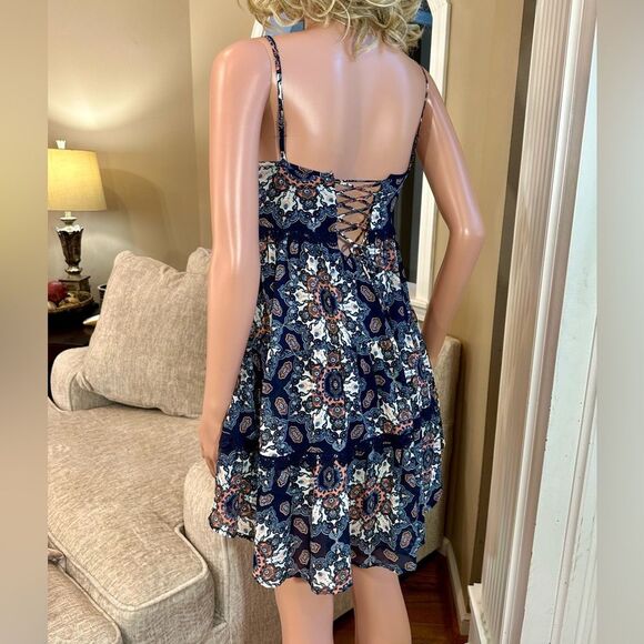 Taylor & Sage navy paisley lace back tie back dress - Picture 14 of 15